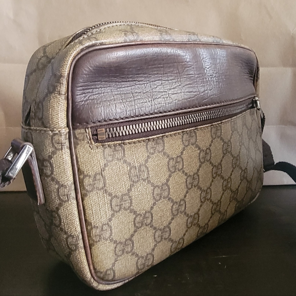 Authentic Gucci Vintage Brown GG Suprenr Crossbody Tote Shoulder Handbag Bag
